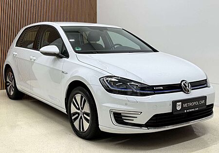 VW Golf Volkswagen e- NAVI/LED/SHZ/LMF+GARANTIE+TÜV NEU
