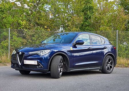 Alfa Romeo Stelvio Super Q4 / ACC / XENON / Kamera / AHK