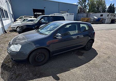 VW Golf Volkswagen 1.6 Trendline