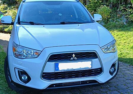 Mitsubishi ASX gebraucht kaufen Mitsubishi ASX 2.2 DI-D 4WD Automatik SUV-Star+