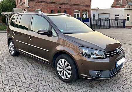 VW Touran Volkswagen 1.4 TSI Highline