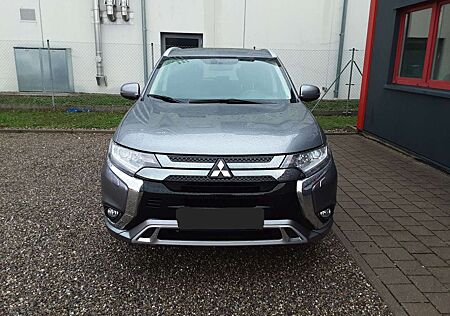 Mitsubishi Outlander Plug In-Hybrid EV *PRIVATVERKAUF*