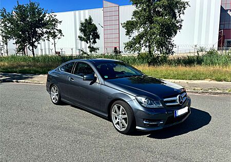 Mercedes-Benz C 180 Coupe (BlueEFFICIENCY) 7G-TRONIC