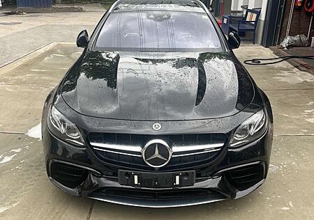 Mercedes-Benz E 63 AMG E 63 S AMG 4Matic (213.289)