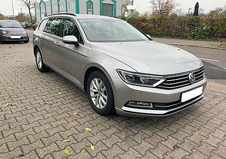 VW Passat Volkswagen 1.6 TDI BlueMotion, DSG, AHK schwenkb., Scheckheft