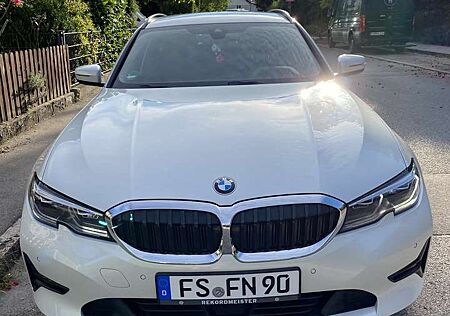 BMW 318i 318 Touring Auto - LiveCockpit Professional