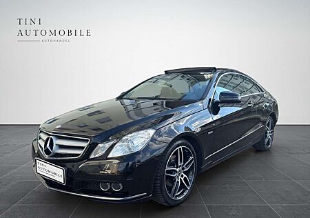Mercedes-Benz E 200 E -Klasse Coupe CGI*Panorama*PDC*