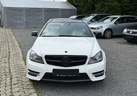 Mercedes-Benz C 250 Sport Coupé Autom. Sport AMG Plus/Pano