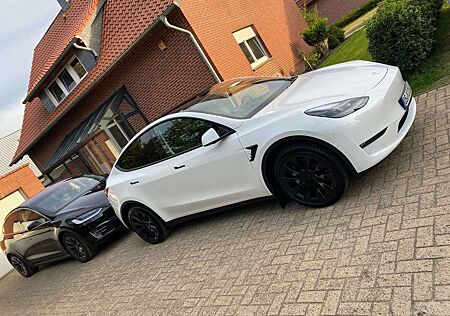 Tesla Model Y Long Range Dual Motor AWD