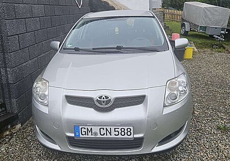 Toyota Auris 1.6 VVT-i Team