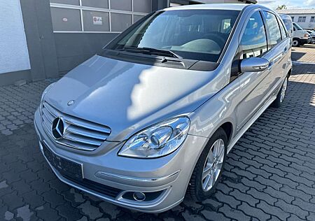 Mercedes-Benz B 200 Sports Tourer AHK Sitzheizung TÜV Neu