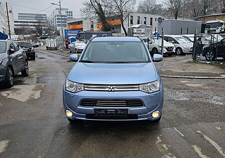 Mitsubishi Outlander PHEV Plus 4WD