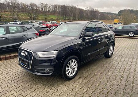 Audi Q3 2.0 TDI, Alcantara, Xenon, AHK