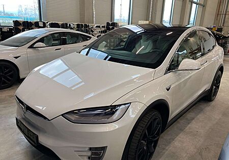 Tesla Model X Max. Reichw. 6-Si. Gar.02/2026