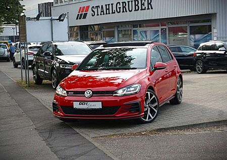 VW Golf Volkswagen VII Lim. GTI Performance / Pano./ Leder /