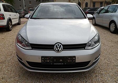 VW Golf Volkswagen 1.2 TSI BlueMotion *AUS 1. HAND; TÜV NEU*