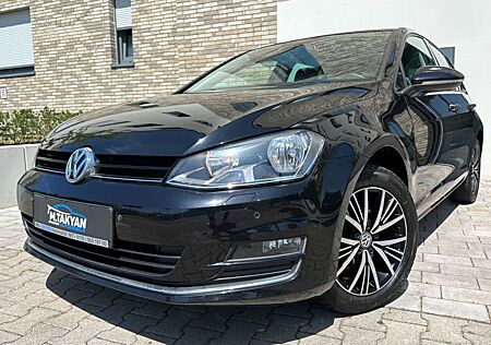 VW Golf Volkswagen VII Lim. Allstar BMT*1.Hand*Navi*8x bereift