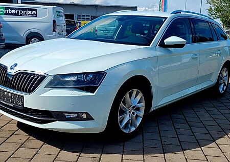 Skoda Superb 2.0/Navi/SHZ/Ab.Tempo/LED/220PS/Garantie