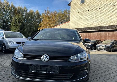 VW Golf Volkswagen Lounge BMT