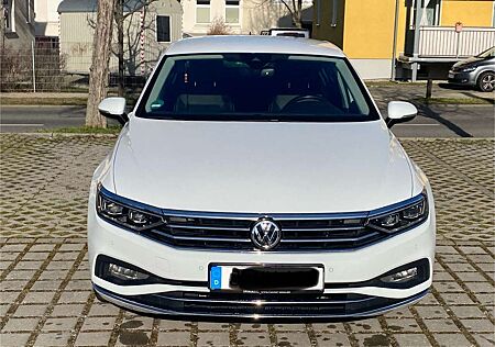 VW Passat Volkswagen +2.0+TDI+SCR+DSG+Elegance