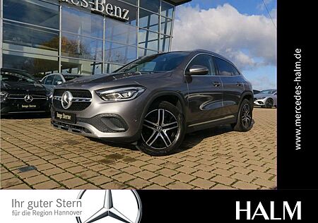 Mercedes-Benz GLA 200 Progressive Pano-Dach Kamera Car-Play