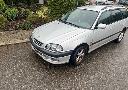 Toyota Avensis 2.0 TD Combi linea terra