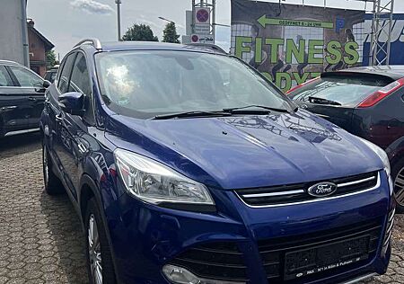 Ford Kuga Titanium (zieht Öl)
