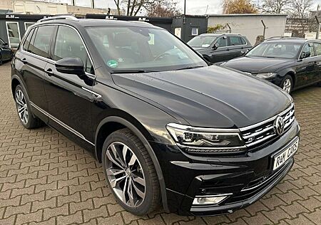 VW Tiguan Volkswagen 2.0 TDI R-Line Sportpaket 1.Hand DCC