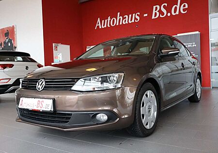VW Jetta Volkswagen VI Comfortline,Scheckheft,PDC,AHK,2.Hand