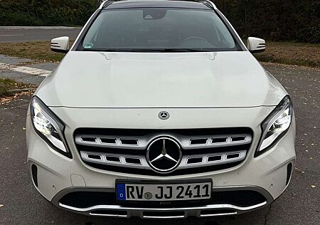 Mercedes-Benz GLA 200 GLA Diesel d 4Matic 7G-DCT Sport