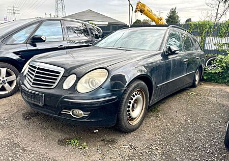 Mercedes-Benz E 220 E -Klasse T-Modell T CDI Anhänger