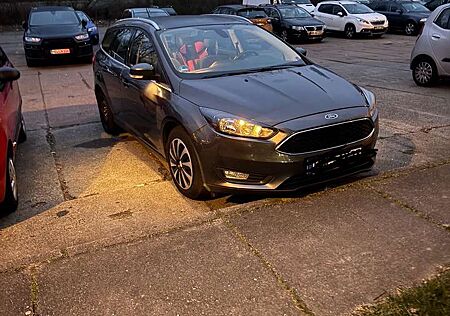 Ford Focus Turnier 1.5 TDCi DPF Start-Stopp-System Trend