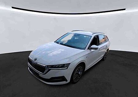Skoda Octavia Combi Clever 4x4 2.0TDI DSG LED Navi SHZ