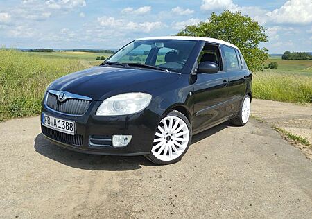 Skoda Fabia Ambiente, Klima,AHK,Navi,Tüv,Kurvenlicht, SKR- WKR