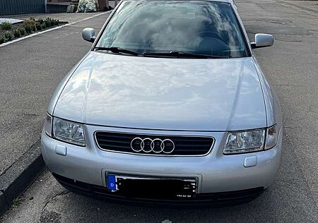 Audi A3 1.8 Ambiente