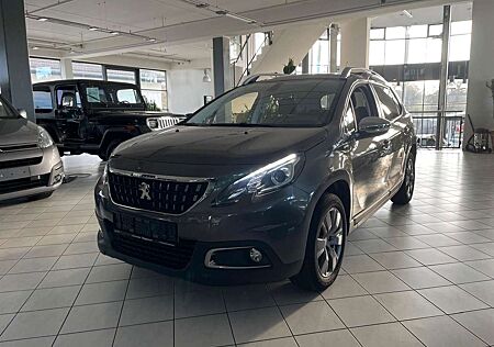 Peugeot 2008 Style Automatik 1. Hand Pano PDC AHK