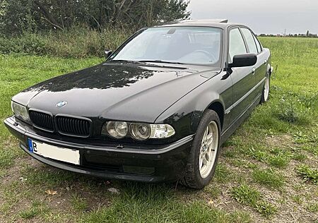 BMW 740i 740 7er
