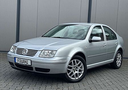 VW Bora Volkswagen 1.6*Special*1.HAND*KLIMA*SHZ*GARANTIE*8FACH