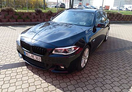 BMW 535 i Touring*NAVI*HARMAN KARDON*LEDER*DAB*