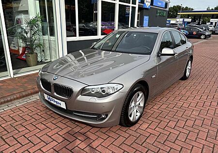 BMW 528 i Automatik, S-Dach, Navi, Leder, 1. Hand wenig KM
