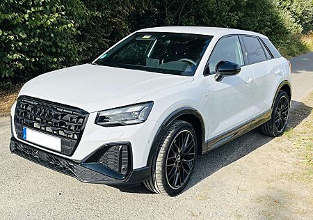 Audi Q2 Sline 35TFSI StHz/Matrix/AHK/Winterr/ACC/GAR.