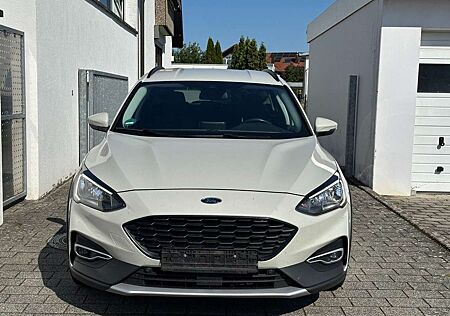 Ford Focus Active -AUTOMATIK-NAVI-RFK-PDC-SPURHALTEASISSTENT-