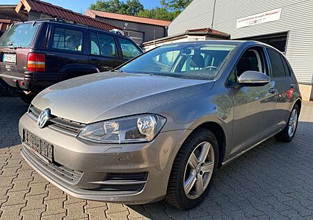 VW Golf Volkswagen 1.6 TDI Comfortline Scheckheft u-frei Tuv 12/26