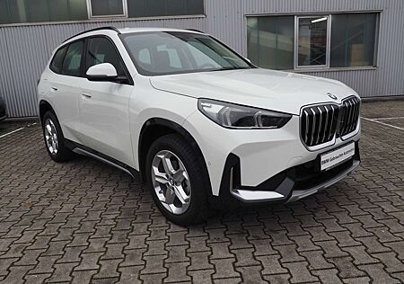 BMW X1 xDrive20d Aut. xLine*AHKschwenkbar*HUD*H/K*DAProf*
