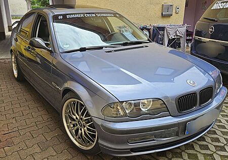 BMW 318 E46