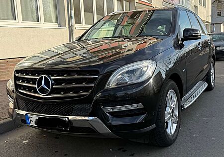 Mercedes-Benz ML 250 BlueTEC 4MATIC 7G-TRONIC Edition 1