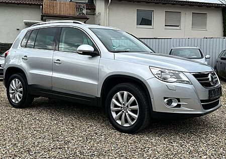 VW Tiguan Volkswagen 2.0 TDI Sport1Hand Scheckheft AHK PDC SHZ Panorama