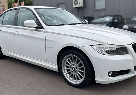 BMW 318 i Lim. *AHK-Schwenkbar/2-Zonen Klima/17"Alus*