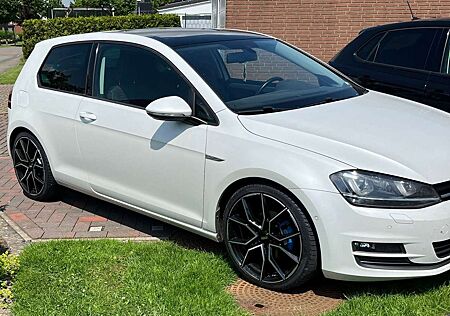 VW Golf Volkswagen 1.4 TSI BlueMotion Technology Cup