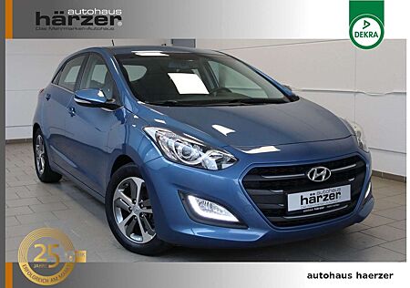 Hyundai i30 1.6 CRDi *AHK*Klimaaut.*Sitzhzg*PDC*Temp*ALU